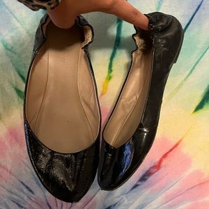 black ballet flats